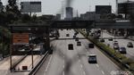 Hari Pertama Lebaran, Kendaraan Lalu Lalang di Tol Jakarta-Tangerang
