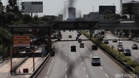 Seperti diketahui, guna mencegah warga DKI melakukan mudik lokal saat hari raya Idul Fitri Satpol PP pun mengerahkan 360 personelnya dan sejumlah petugas gabungan lainnya untuk berjaga di sejumlah check point. Hal itu dilakukan guna mencegah adanya kerumunan saat hari raya Idul Fitri demi menekan penyebaran virus Corona yang tengah melanda beberapa wilayah di Indonesia.
