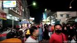 Begini Potret Pengkolan Garut yang Ramai di Malam Takbiran