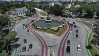 Hanya terpantau dan terlihat beberapa kendaraan yang melintas disana.
