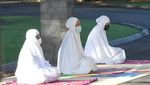 Bermasker-Jaga Jarak, Jokowi Salat Idul Fitri di Istana Bogor