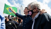 Diketahui bahwa Brasil mencatat hampir 350.000 kasus Corona yang terkonfirmasi. Brasil kini memiliki jumlah kasus terbesar kedua di dunia, setelah Amerika Serikat. Brasil telah mencatat lebih dari 22.000 kematian.
