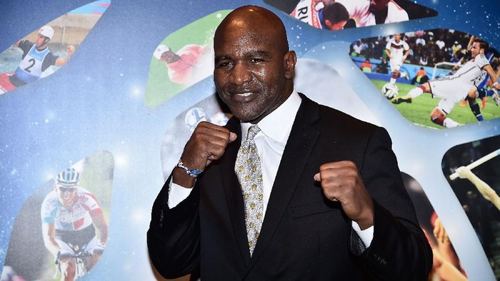 MONTE-CARLO, MONACO - OCTOBER 13:  Evander Holyfield attends the Golden Podium award ceremony of the 26th edition of Sportel Monaco at Grimaldi Forum on October 13, 2015 in Monte-Carlo, Monaco.  (Photo by Pascal Le Segretain/Getty Images For Sportel Monaco)