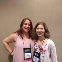 Melanie adalah seorang penulis. Dia mengaku seringkali mendapatkan julukan itty-bitty dan kecil dari orang asing dan juga teman-temannya. Foto: dok. Instagram @inspire.envisioning