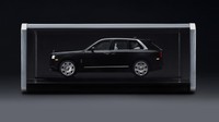 Dengan harga di atas 250 juta, Rolls-Royce Cullinan sangat memperhatikan detil. Termasuk pada bagian interior, di mana digunakan trim kayu, kulit untuk jok, sampai disiapkan payung Rolls-Royce yang sudah jadi ciri merek ini. (Rolls-Royce)