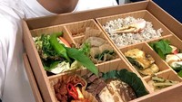 Ada daging, sayuran, nasi, hingga kepiting yang jadi menu makan lengkap Sungjae yang hobi makan. Foto: Instagram @yook_can_do_it