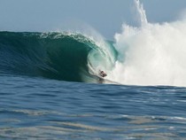 Pantai Krui Lampung, Surga Peselancar di Pesisir Barat