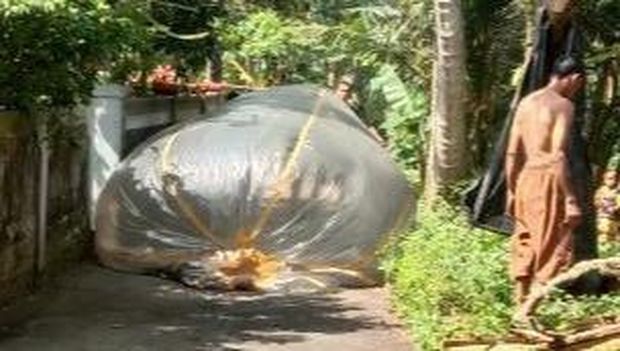 Balon udara yang jatuh di Klaten, Senin (25/5/2020).