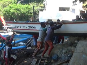 Prakiraan Ombak Tinggi, Puluhan Kapal Nelayan Pantai Baron Dievakuasi