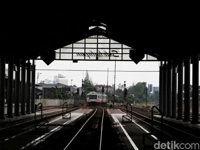 Stasiun Balapan Solo Masih Lengang