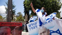 Kesepakatan itu disebut sebagai cara Natanyahu mengamankan diri di tengah tuduhan suap.