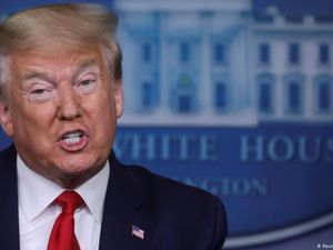 Trump: Jangan Beli Ban Goodyear!