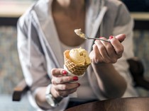 Makan Ice Cream Bikin Brain Freeze? Ternyata Ada Penjelasan Medisnya