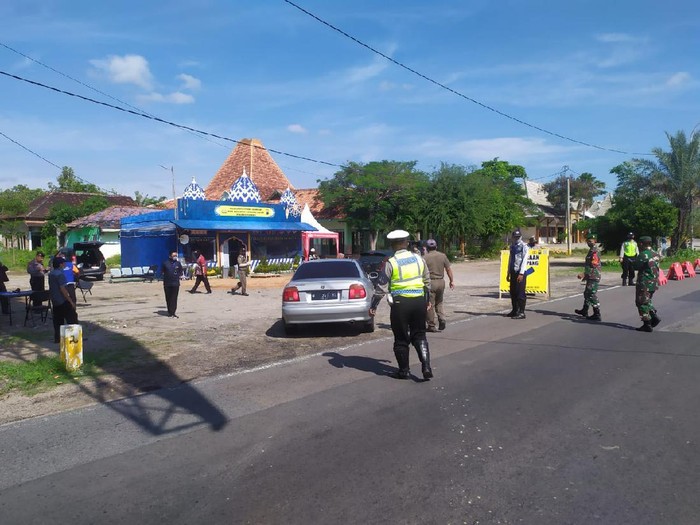 penyekatan di jalur tuban