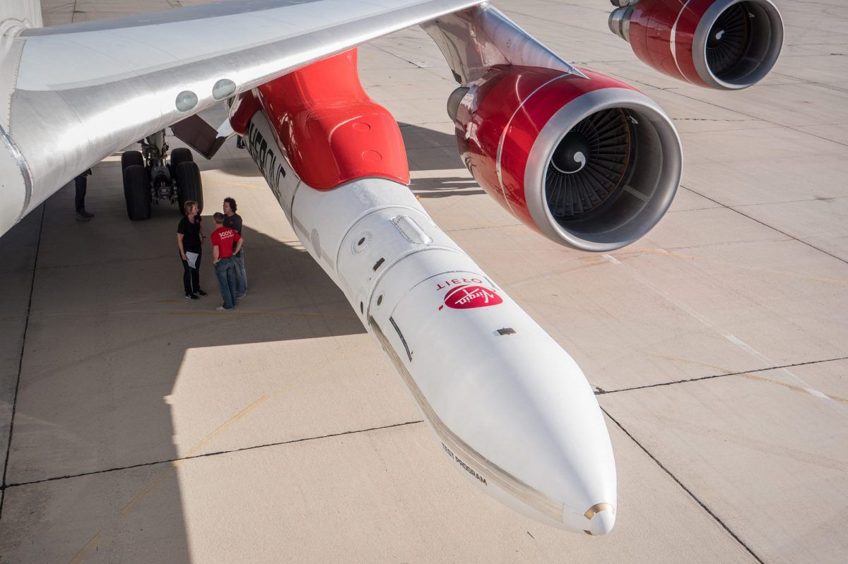 Debut pertama peluncuran roket yang dilakukan Virgin Orbit tidak berjalan mulus. Dalam uji coba, LaucherOne gagal membawa satelit mini ke orbit.