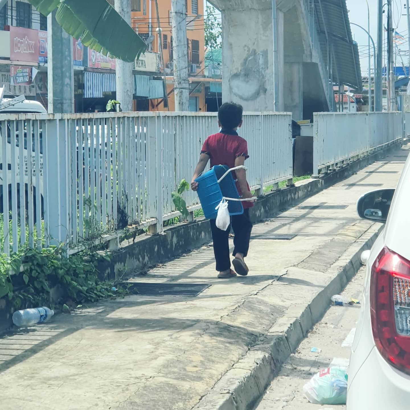 penjual kerupuk