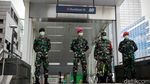 TNI Keluar Barak Kawal New Normal