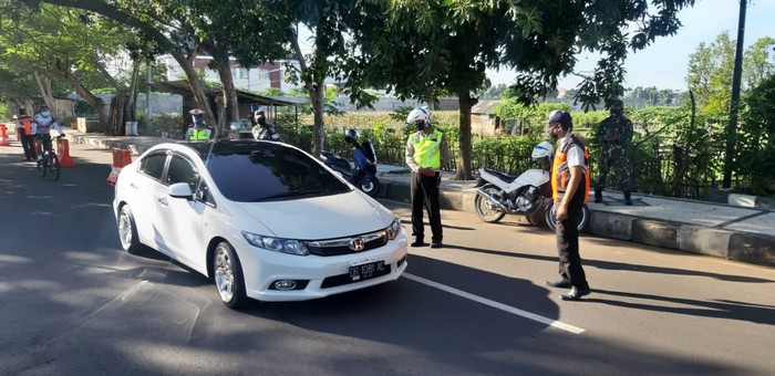 Penjagaan wisata di Lombok karena virus Corona