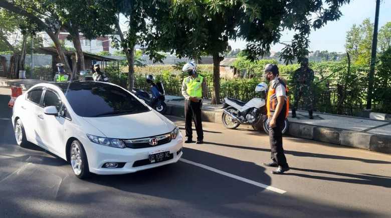 Penjagaan wisata di Lombok Penjagaan wisata di Lombok karena virus Corona