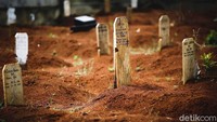 Kesadaran masyarakat untuk menjaga diri sendiri dan sesama dari penyebaran virus Corona ini pun diharapkan dapat membantu menekan jumlah kasus COVID-19 agar tak terus bertambah.