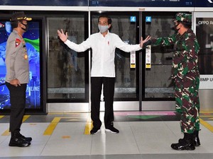 Cek Mal di Bekasi, Jokowi Minta TNI/Polri Ada di Setiap Keramaian