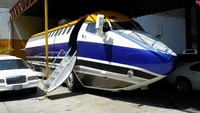 Limusin jet ini berada di Amerika Serikat, tetapi lahir dari seberang perbatasan negara itu. Dibuat oleh VACA Limousines yang berbasis di Mexico, layanan limusin terbesar di negara ini juga berfungsi sebagai penjual dan pembuat. Foto: autoevolution
