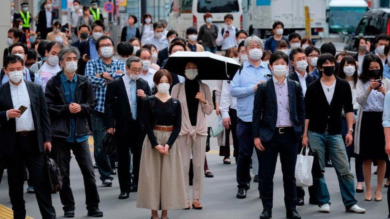 Jepang: Status darurat Covid-19 dicabut di Tokyo, warga terlihat padati jalan dan stasiun