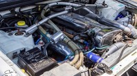Selain modifikasi tampilan dan fungsinya, Speed Wagon ini juga meningkatkan performanya. Ada turbo HKS, V cam, intercooler, blow-off valve, pengontrol timing valve, boost controller, dan muffler Blitz Nur-Spec untuk meningkatkan kinerjanya lebih baik lagi. Foto: motor1