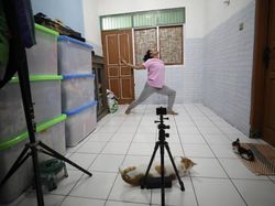 Nasib Penari Indonesia Ngamen Online di Tengah Pandemi