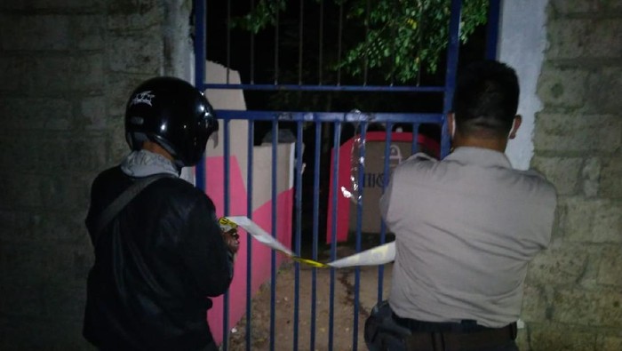 Polisi Tutup Kafe Tuak di Lombok Tengah