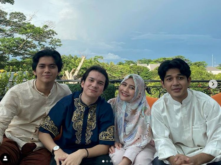 Gaya Lebaran Prilly Latuconsina hingga Reuni dengan Bintang Get Married