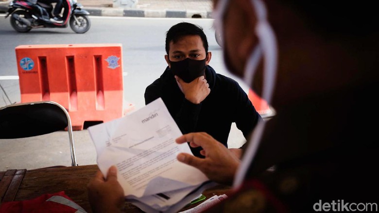 Siap-siap! Warga yang Hendak Masuk Jakarta Wajib Punya SIKM Ditlantas Polda Metro Jaya perketat pemeriksaan SIKM Jakarta bagi pemudik yang hendak kembali ke Ibu Kota. Pemeriksaan itu salah satunya dilakukan di perbatasan