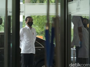 Jokowi: Kita Ingin Tetap Produktif, tapi Aman dari COVID