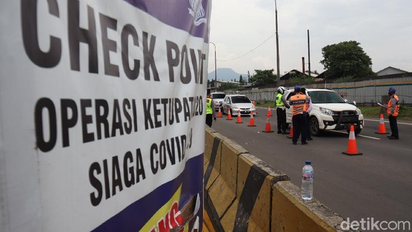 Nah Loh! Pemudik yang Hendak ke Jakarta Dilarang Masuk GT Cileunyi