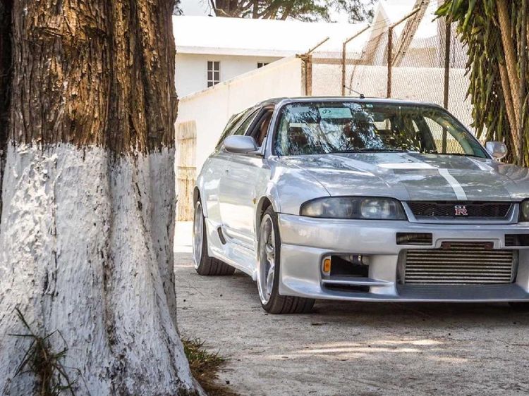 Saat Nissan Skyline Jadi Mobil Keluarga