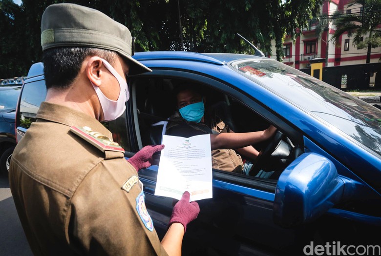 Siap-siap! Warga yang Hendak Masuk Jakarta Wajib Punya SIKM Ditlantas Polda Metro Jaya perketat pemeriksaan SIKM Jakarta bagi pemudik yang hendak kembali ke Ibu Kota. Pemeriksaan itu salah satunya dilakukan di perbatasan