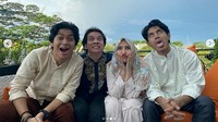 Namun pada Lebaran hari kedua, ia bertemu dengan Endy Arfian, Ajil Ditto dan Debo. Dok. Instagram/prillylatuconsina