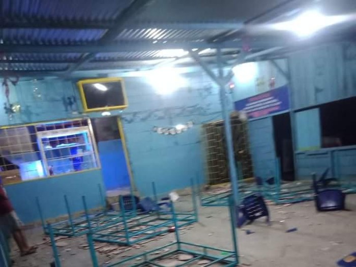 Kondisi warung tuak di Tapteng yang dirusak sekelompok pemuda (dok. Istimewa)