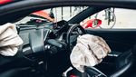 Duh, Ferrari Ringsek Usai Nabrak Bus Tingkat
