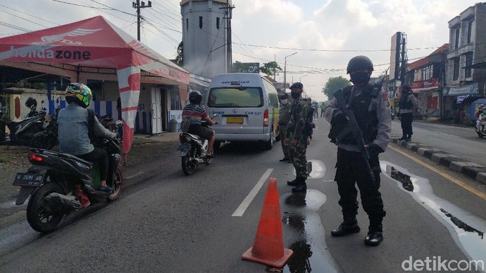 PSBB Sidoarjo kembali diperpanjang. Di jilid tiga ini, Pemkab Sidoarjo fokus pada pembatasan di tingkat desa.