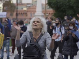 Warga di Argentina Demo Ingin Lockdown Disudahi
