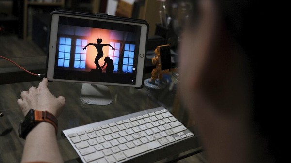 Nasib Penari Indonesia Ngamen Online di Tengah Pandemi