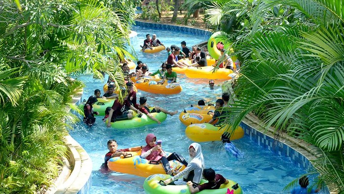 Waterpark di Harapan Indah.