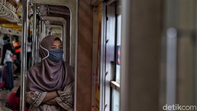 Penumpang KRL Kini Mulai Dibiasakan Hidup New Normal
