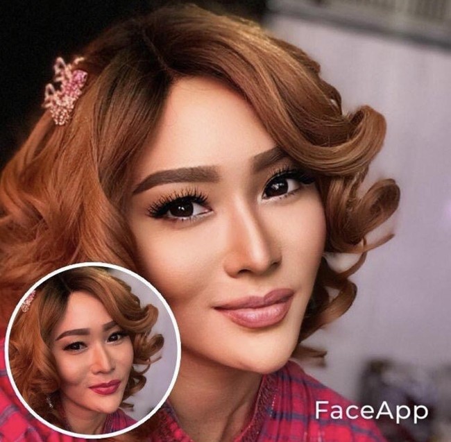 Penyanyi dangdut yang identik dengan goyang ngebor, Inul Daratista, juga ikut meramaikan hastag oplas challenge. Ikutan #oplaschallenge Biar kekinian🤣🤣. Perasaan lambeku ora tebel deh🤣mata juga sipit🤣 dagu pjg benerrrr🤣abis dioperasi malah koyok wong india gini wekekekekkkk...🤣🤣 Tukang edit @aryani_dewy 🤣, tulisnya. Foto: instagram @inul.d