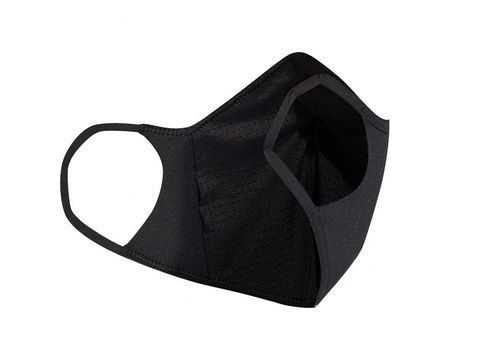 masker kain adidas