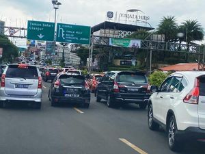 Bupati Bogor Bingung Warga Jakarta Padati Puncak: Kenapa Bisa Lolos?
