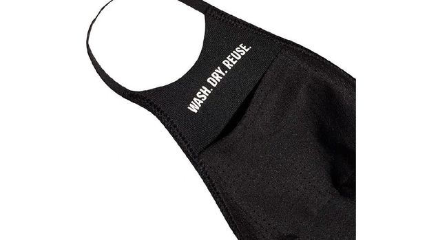 masker kain adidas