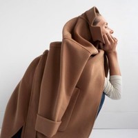 Belakangan orang jadi lebih sering memesan barang dari situs online karena virus Corona. Sejumlah pelanggan Zara pun menemukan beberapa foto yang unik dan tidak biasa tapi malah bikin bingung dan dibagikan di Twitter.Foto: Twitter/Zara