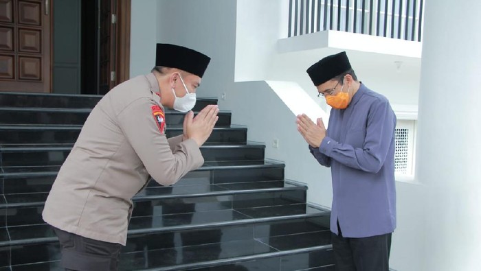 Kapolda NTB Irjen M Iqbal menemui TGB Zainul Majdi (dok. Istimewa)